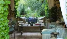 院子吃瓜视频素材,吃瓜视频带你领略乡村生活风采