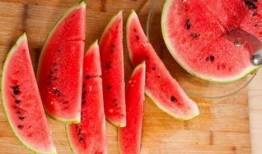 成都朋友都在吃瓜,朋友圈热议的美食新宠