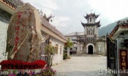 磨西古镇吃瓜,瓜果飘香，品味田园生活