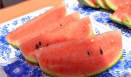 云吃瓜,揭秘网络时代下的娱乐狂欢现象