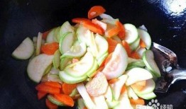 茄瓜炒着吃致癌