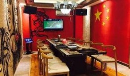 唱歌包间吃瓜,揭秘热门唱歌包间里的欢乐时光