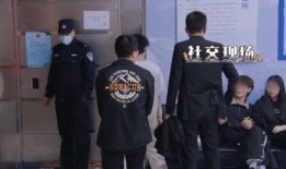 酒吧白衣男子吃瓜,揭秘都市夜生活背后的秘密