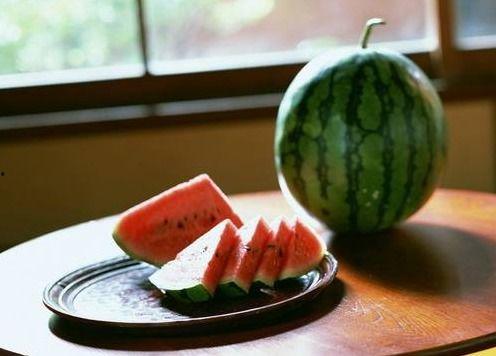 火里吃瓜,挑战极限的烹饪奇遇
